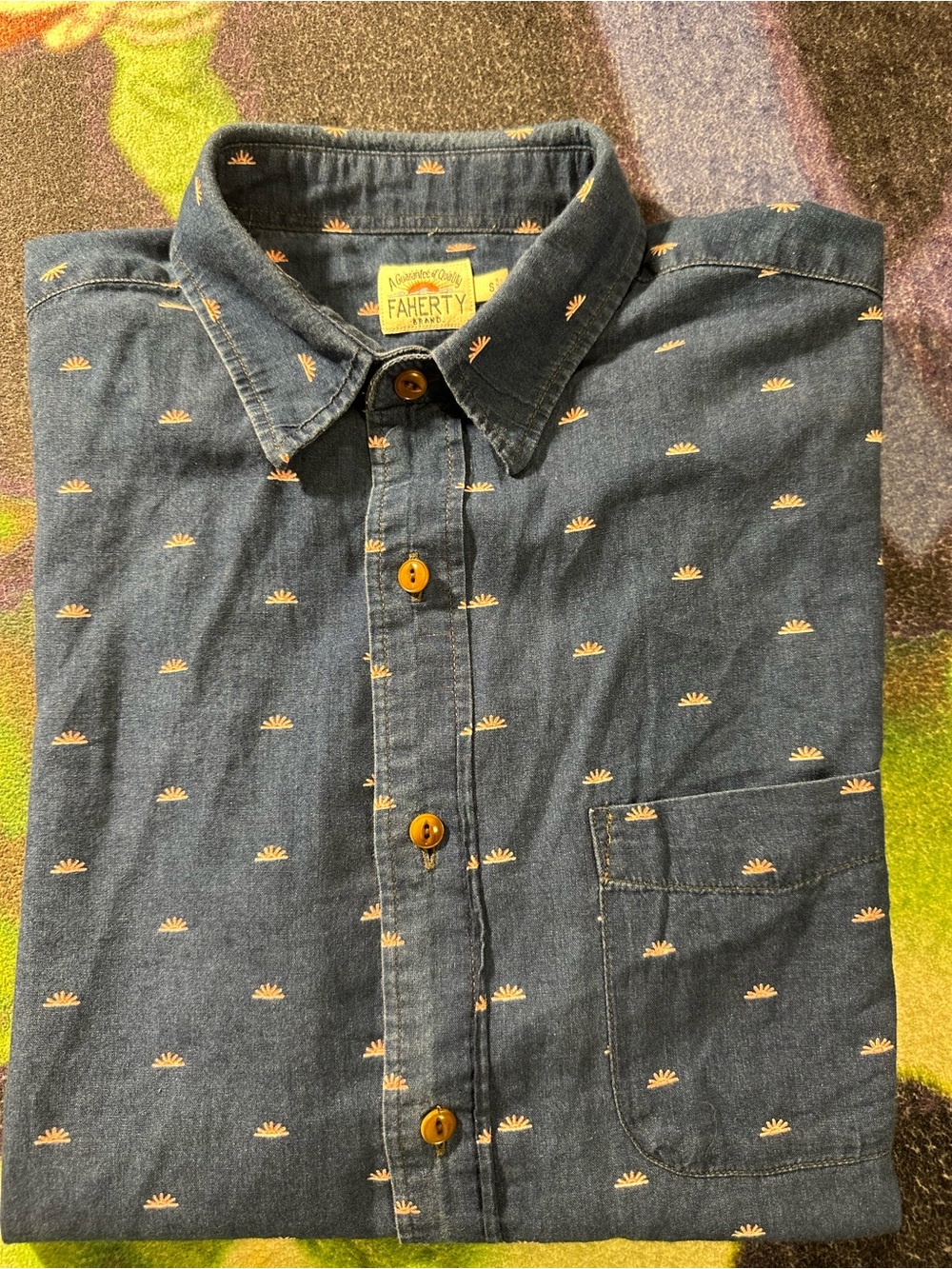 Faherty Men’s Navy Patterned Button-Down Shirt size Small